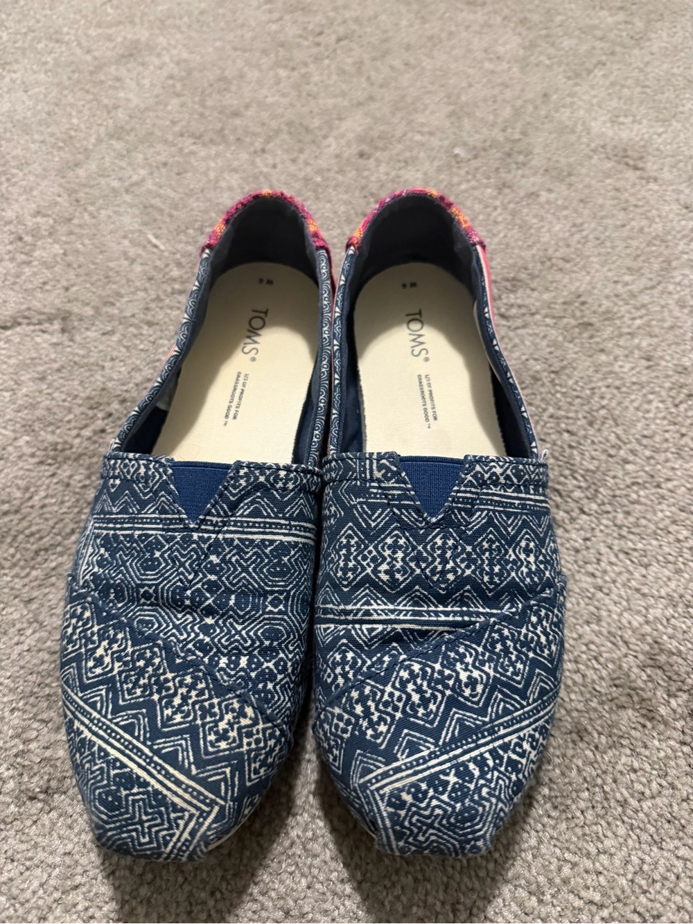 TOMS Navy & White Geometric Slip-On Flats